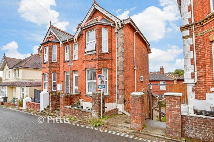 Studio For Sale In Spring Gardens, Shanklin, Isle Of Wight, PO37