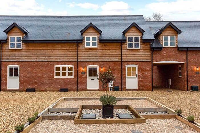 3 Bedroom House For Sale In Ram Alley, Ashford Hill, Hampshire, RG19