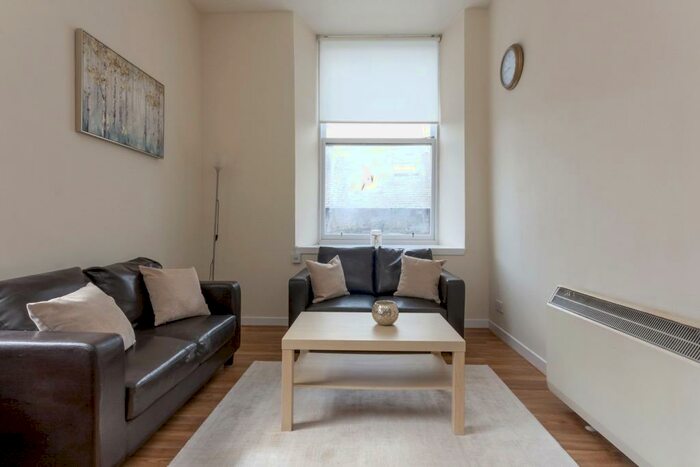1 Bedroom Flat To Rent In Trinity Lane, City Centre, Aberdeen, AB11
