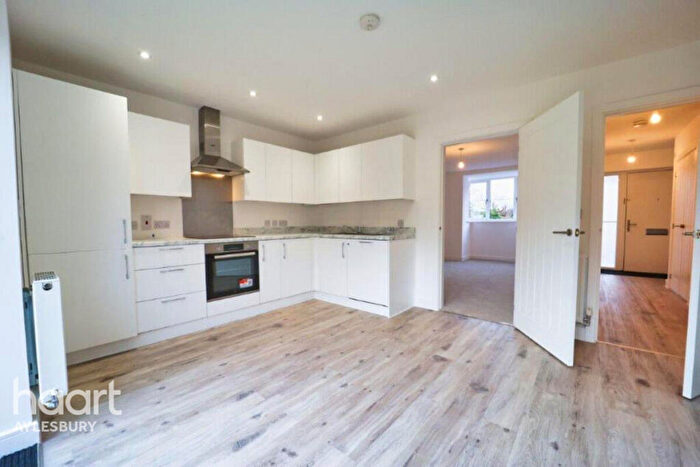 4 Bedroom Terraced House To Rent In Francis Avenue, Aylesbury, HP21