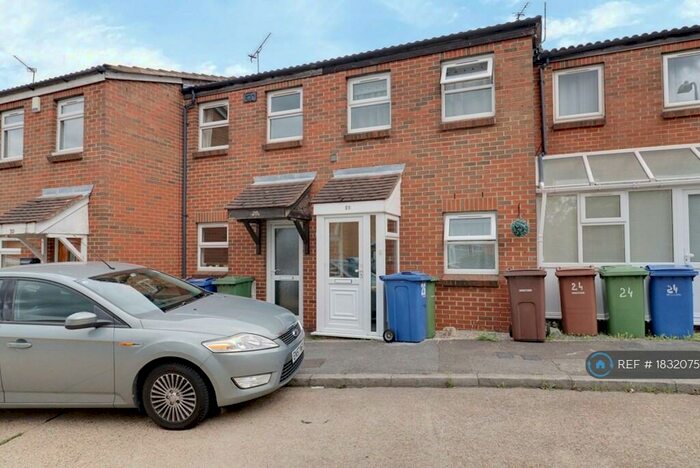 1 Bedroom Terraced House To Rent In Water Lane, Purfleet-On-Thames, RM19