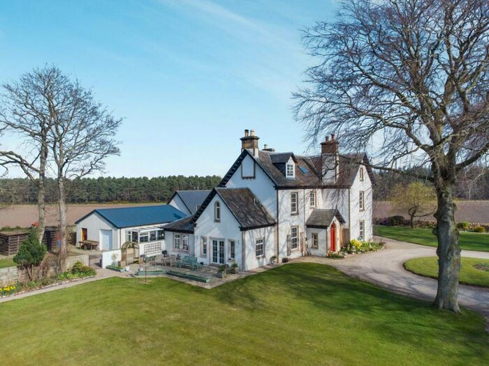 6 Bedroom Detached House For Sale In Fochabers, Morayshire, IV32