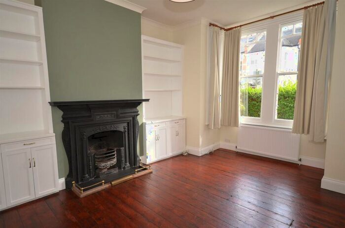2 Bedroom Flat To Rent In Huntingdon Road, N2