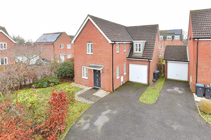 4 Bedroom Detached House For Sale In Kinson Way, Whitfield, Dover, Kent, CT16