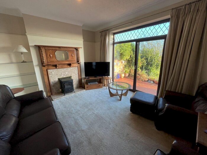 3 Bedroom Property To Rent In Pinewood Rd, Uplands, SA2