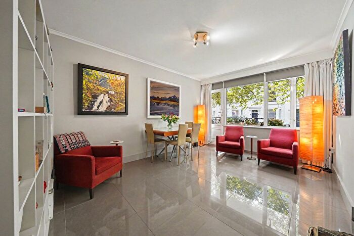 1 Bedroom Flat For Sale In Tor Court, Kensington, W8