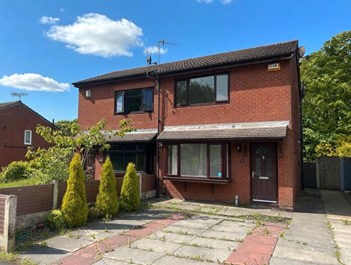 2 Bedroom Semi Detached House For Sale In Mortimer Street, Higginshaw, Oldham, OL1