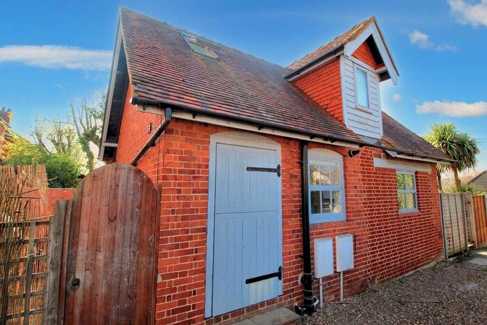 1 Bedroom Barn Conversion To Rent In Manor Road, Guildford, GU2