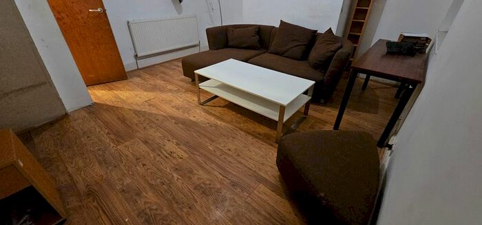 3 Bedroom Terraced House To Rent In Grange Street, Salford, M6