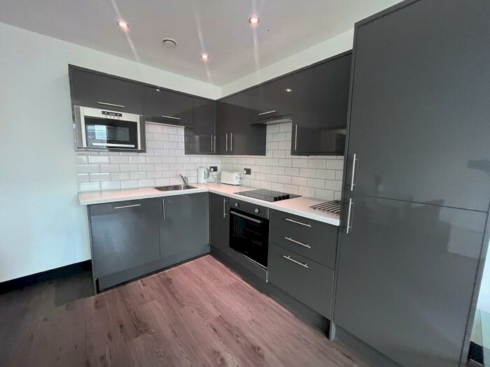 2 Bedroom Flat To Rent In North House, North John St, Liverpool, L2