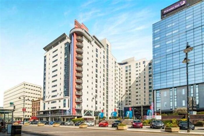 2 Bedroom Flat For Sale In Landmark Place, Cardiff, CF10