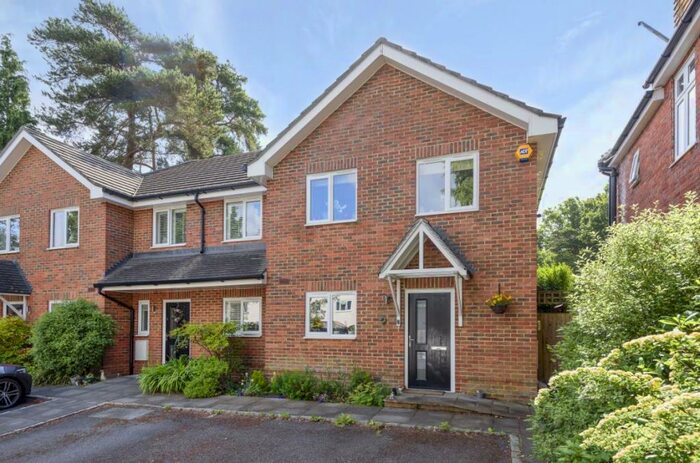 3 Bedroom End Of Terrace House To Rent In Gunnery Mews, College Town, Sandhurst, Berkshire, GU47