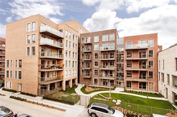 3 Bedroom Apartment To Rent In Frampton Park Road, London, E9