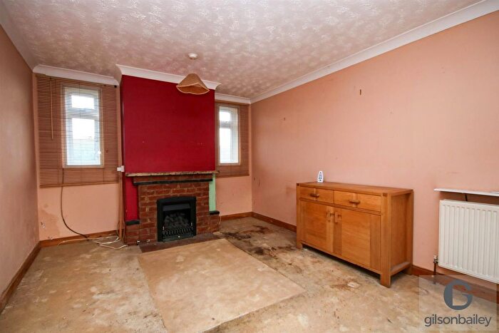 2 Bedroom Flat For Sale In Cherry Close, Norwich, NR1
