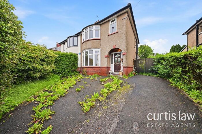 3 Bedroom Semi Detached House For Sale In Livesey Branch Road, Blackburn, BB2