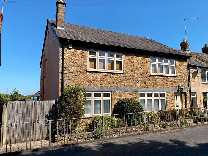4 Bedroom Cottage For Sale In Forest Road, Hartwell, NN7