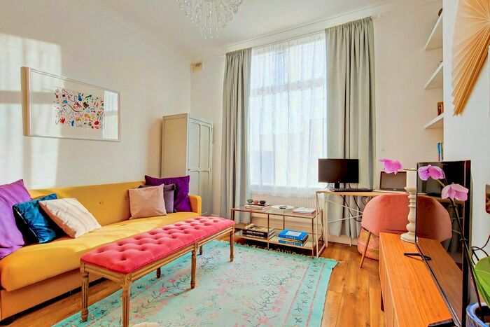 2 Bedroom Flat To Rent In Gladstone Road, Croydon, CR0