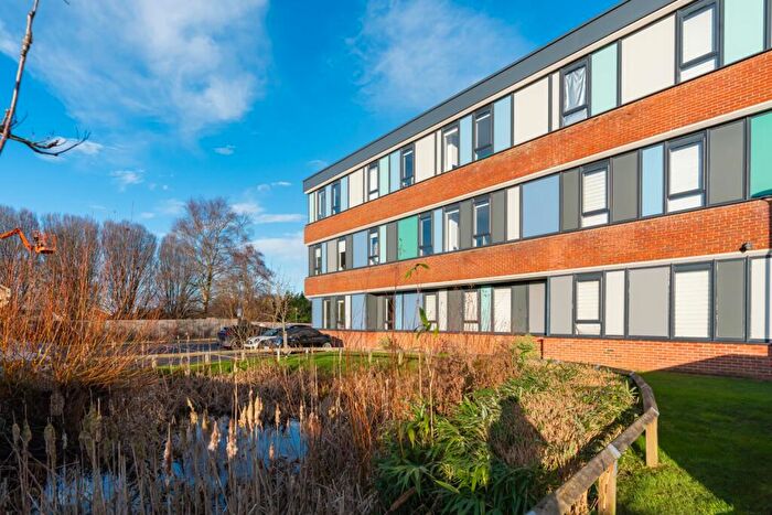 2 Bedroom Apartment To Rent In Thornhill Court, Oxford, OX3