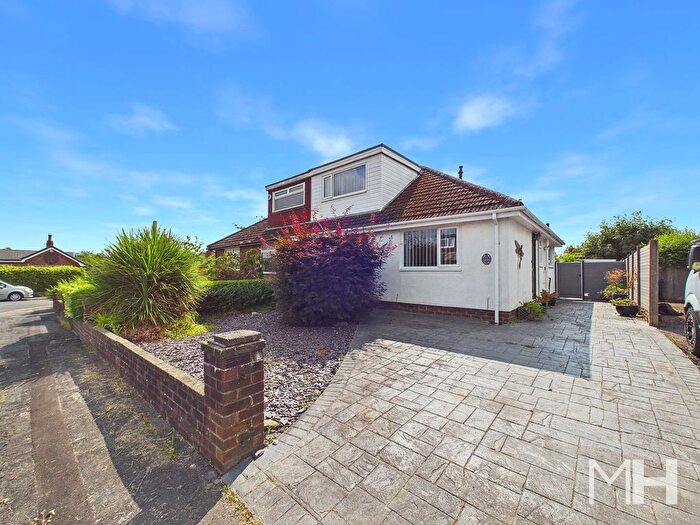 4 Bedroom Semi Detached House For Sale In Chesham Drive, New Longton, Preston, PR4