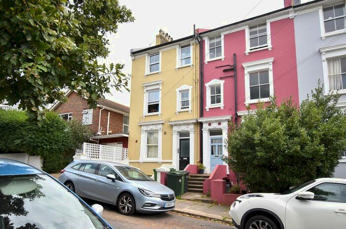 1 Bedroom Flat To Rent In Quarry Road, Hastings, TN34