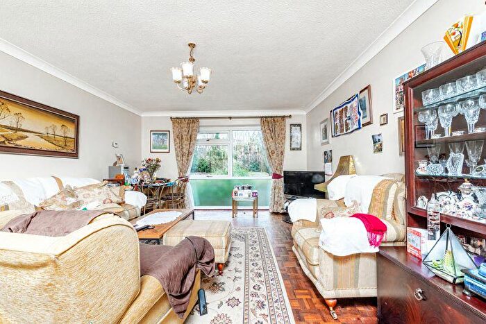 1 Bedroom Flat For Sale In Grove Road, Sutton, SM1
