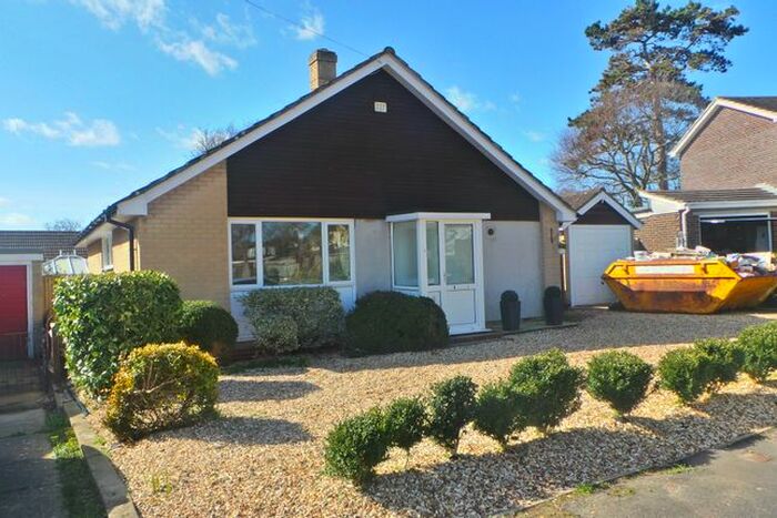 3 Bedroom Detached Bungalow To Rent In Cleveland Drive, Fareham, PO14