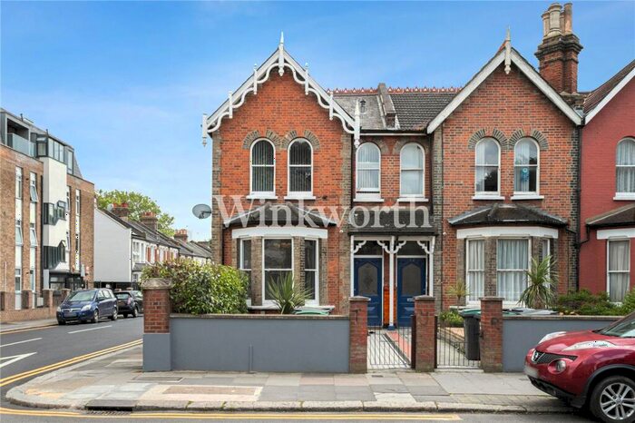 2 Bedroom Apartment To Rent In Lansdowne Road, Ground Floor, N17