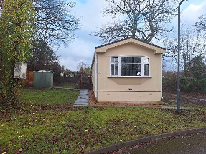 2 Bedroom Detached House To Rent In St James Park, Baddesley Road, Ampfield, SO52