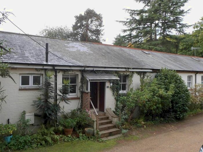 2 Bedroom Terraced Bungalow For Sale In Tonbridge Road, Pembury, Tunbridge Wells, Kent, TN2