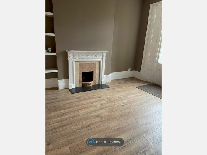 2 Bedroom Flat To Rent In Crouch End, London, N8