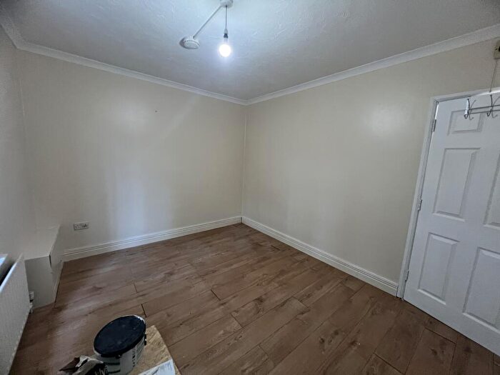 Studio To Rent In Redhill, SO16