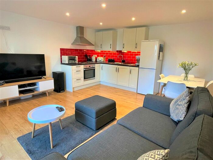 1 Bedroom Flat To Rent In Honiton Road, Trull, Taunton, TA3