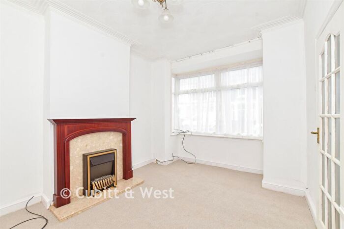 2 Bedroom Terraced House For Sale In Stapleton Road, Portsmouth, Hampshire, PO3