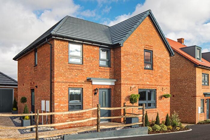 4 Bedroom Detached House For Sale In Briggington Way, Leighton Buzzard, Bedfordshire, LU7