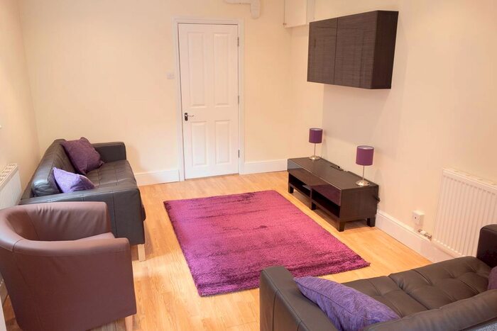 7 Bedroom Terraced House To Rent In Avenue Road, Southampton, SO14