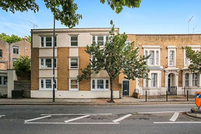 2 Bedroom Flat To Rent In Old Ford Road, London, E2