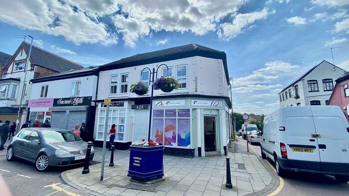 1 Bedroom Flat To Rent In High Street, Rushden, NN10