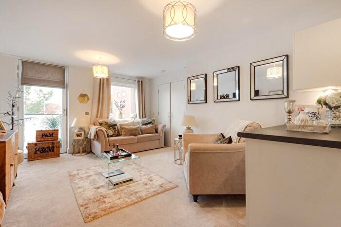 1 Bedroom Flat For Sale In Homesdale Road, Bromley, BR2