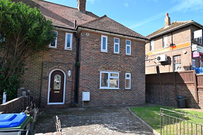3 Bedroom End Terrace House For Sale In Gibbon Road, Newhaven, BN9