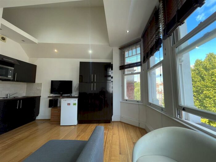 Studio To Rent In West End Lane, London, NW6