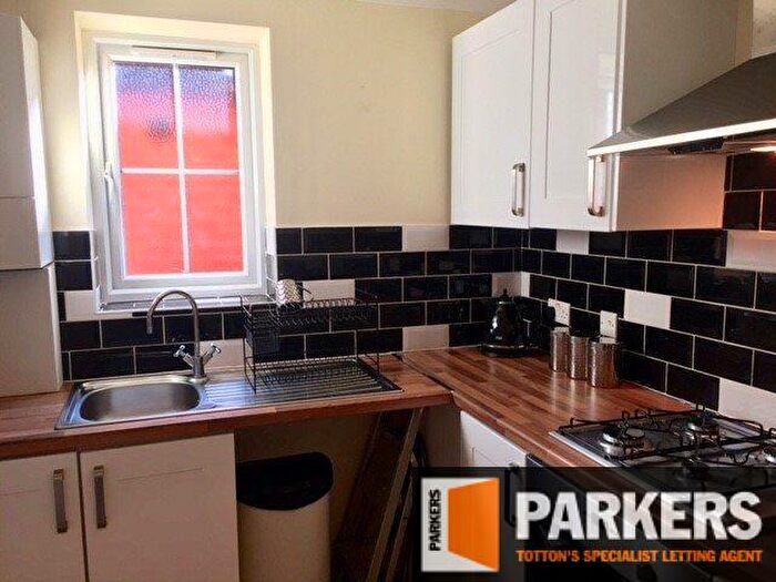 1 Bedroom Flat To Rent In Flat, Rumbridge Street, Totton, SO40