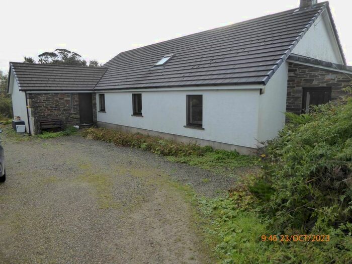 3 Bedroom Bungalow To Rent In Cwmbach, Whitland, SA34