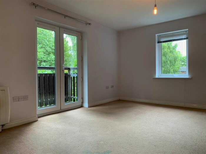 2 Bedroom Flat To Rent In Mere Drive, Swinton, Manchester, M27