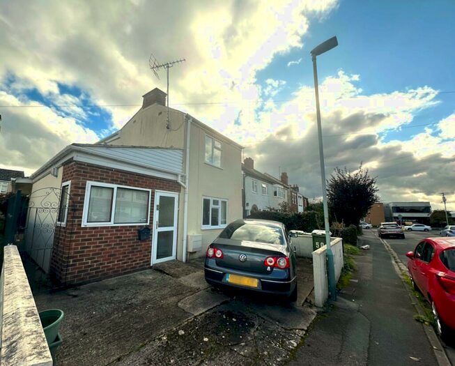 3 Bedroom Detached House To Rent In Alstone Croft, Cheltenham, Gloucestershire, GL51