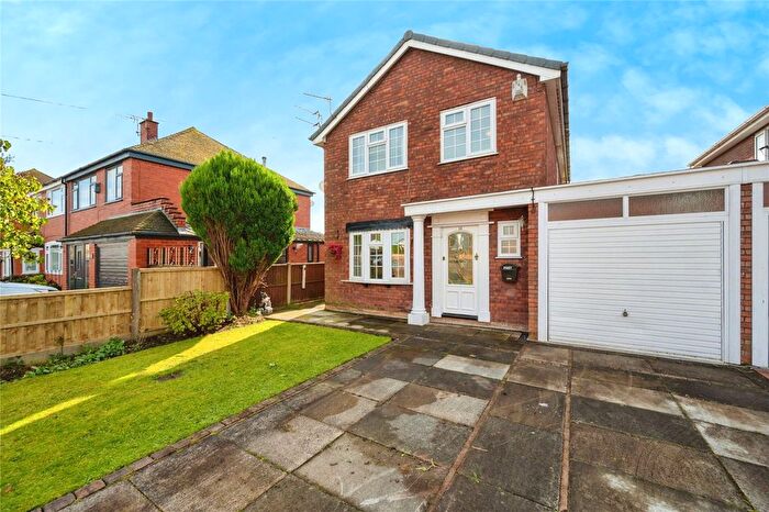 4 Bedroom Detached House For Sale In Henderson Close, Great Sankey, Warrington, Cheshire, WA5