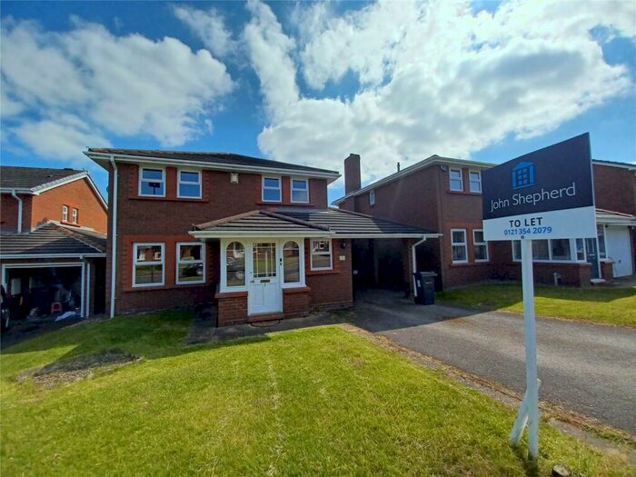 4 Bedroom Detached House To Rent In Lawnswood, Sutton Coldfield, West Midlands, B76