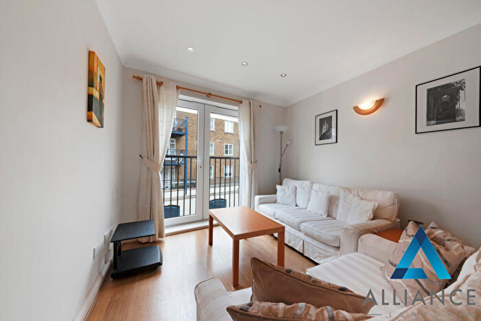 2 Bedroom Flat To Rent In Narrow Street, London, E14