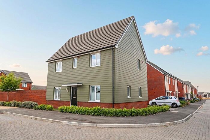 3 Bedroom Detached House For Sale In Barton Place, Longhedge, SP4
