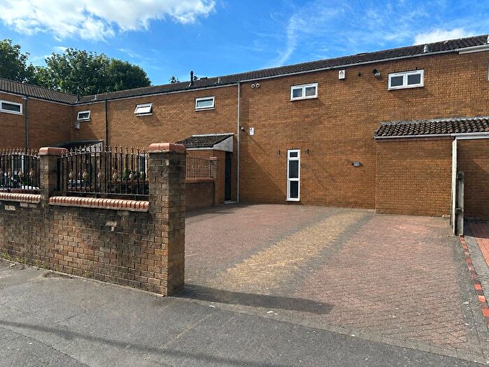 3 Bedroom Terraced House For Sale In Stuart Street, Birmingham, West Midlands, B7