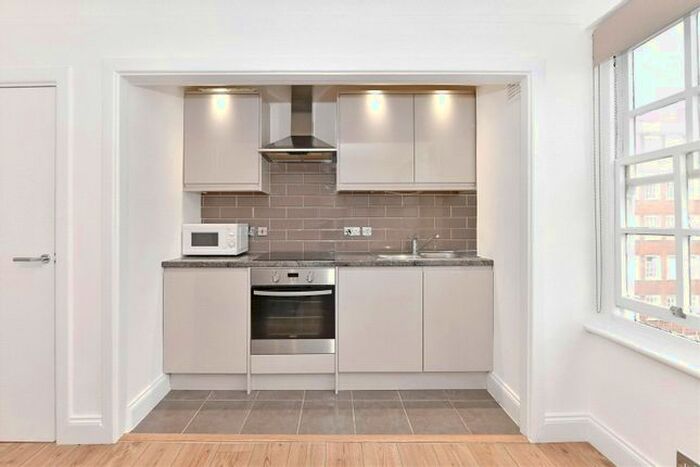 Studio For Sale In Park West, Edgware Road, W2